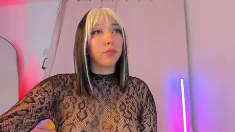 emily_walker4 online show from 06-01-26, 02:13