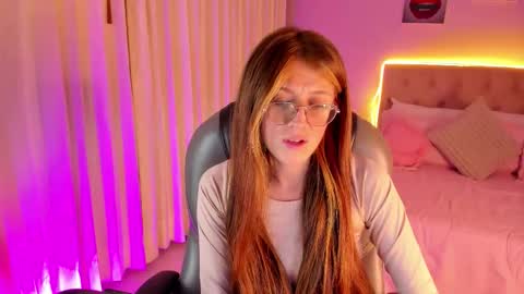 emily_warren__ online show from 03-30-26, 08:21