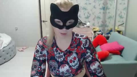 Emily online show from 05-15-26, 06:37