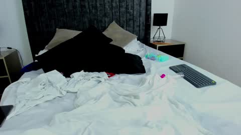 Snapshot of emilyandmarco_ chatting on 12-11-24, 04:39 Emilyyy online show from 12-11-24, 04:39