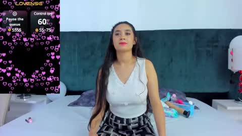 Snapshot of emilyandmarco_ chatting on 02-20-25, 10:26 Emilyyy online show from 02-20-25, 10:26