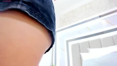 Emily online show from 03-05-25, 05:29