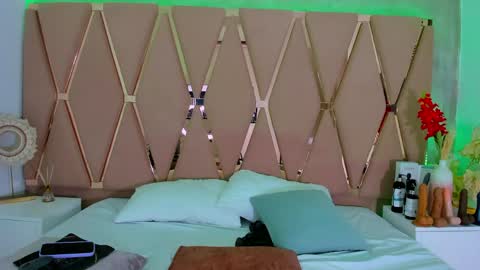 Emily online show from 04-17-26, 12:57