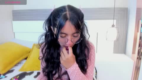 Snapshot of emilyblussh chatting on 02-20-26, 07:14 Emily Bluush online show from 02-20-26, 07:14