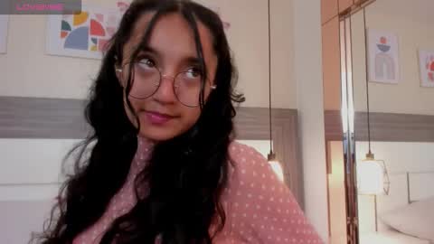 Snapshot of emilyblussh chatting on 02-25-26, 06:39 Emily Bluush online show from 02-25-26, 06:39