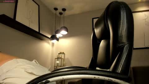 Snapshot of emilycarterr_ chatting on 05-23-26, 10:30 Emily Carter online show from 05-23-26, 10:30