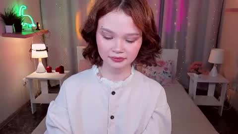 Emilyhaves online show from 06-18-26, 08:25