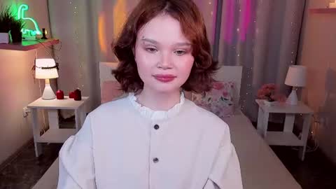 Emilyhaves online show from 06-18-26, 09:25