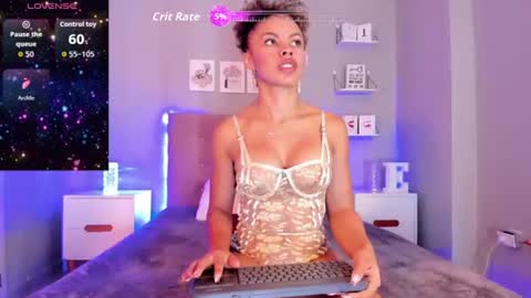 Snapshot of emilycoast chatting on 07-05-26, 02:24 Emi Fit online show from 07-05-26, 02:24