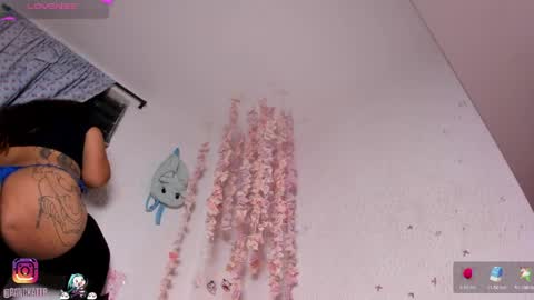 Snapshot of emilycollei chatting on 06-06-26, 08:19 Emily online show from 06-06-26, 08:19