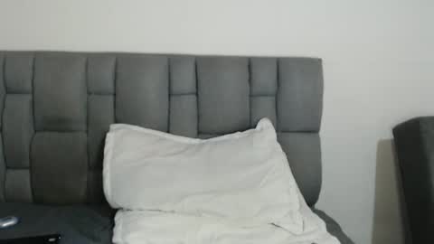 Snapshot of emilycute_18 chatting on 02-06-25, 04:58 emily online show from 02-06-25, 04:58