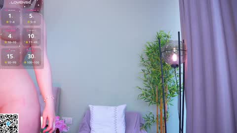 Snapshot of emilyfinne chatting on 02-07-25, 11:45 Emily Lovense is activeThere are legends that in this room all your wishes can come true Private is Open online show from 02-07-25, 11:45