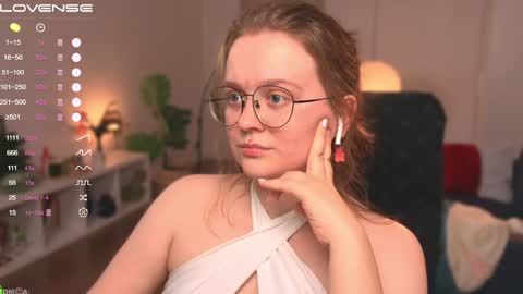 Emily  online show from 01-11-25, 03:31