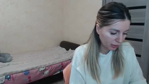 Snapshot of emilyfork chatting on 12-20-25, 04:58 emilyfork online show from 12-20-25, 04:58