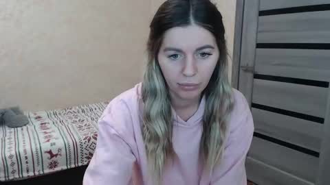 Snapshot of emilyfork chatting on 01-09-26, 02:20 emilyfork online show from 01-09-26, 02:20