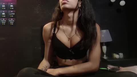 Snapshot of emilygomezz chatting on 02-28-25, 11:25 Emily online show from 02-28-25, 11:25