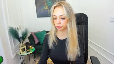 Emily online show from 03-18-26, 07:50