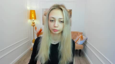 Emily online show from 04-05-26, 03:26