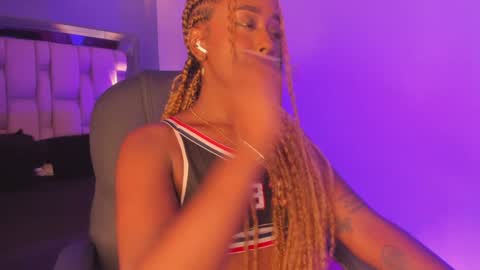 Emily  online show from 01-26-25, 07:41