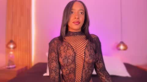 Snapshot of emilyhaan_ chatting on 01-13-26, 08:25 Emily online show from 01-13-26, 08:25