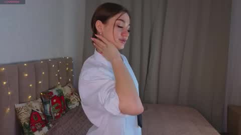 Emi online show from 04-19-26, 03:00