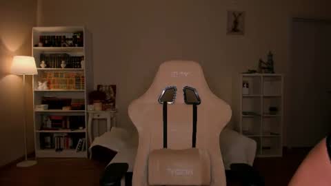 Alina online show from 06-11-26, 08:51