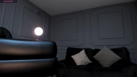 Snapshot of emilyjohnsonx chatting on 11-04-25, 03:05 Emily online show from 11-04-25, 03:05