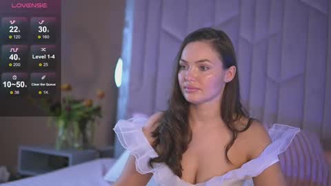 Snapshot of emilyjuarez chatting on 03-03-25, 04:14 Emily online show from 03-03-25, 04:14