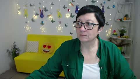 Emily online show from 04-09-26, 06:19