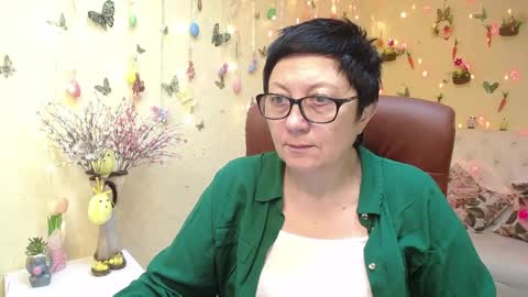 Emily online show from 04-12-26, 05:12