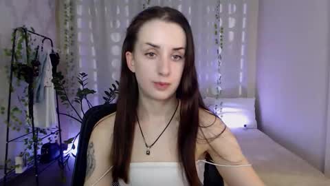 Emyli online show from 09-18-25, 05:15