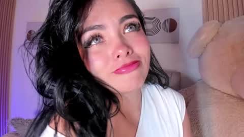 Snapshot of emilylittle_ chatting on 12-04-25, 12:42 EMILY online show from 12-04-25, 12:42