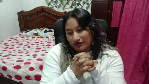 Snapshot of emilylove14 chatting on 12-24-24, 11:55 Emily Cortez online show from 12-24-24, 11:55