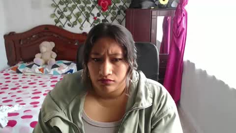 Snapshot of emilylove14 chatting on 12-27-24, 07:35 Emily Cortez online show from 12-27-24, 07:35