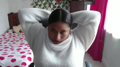 Snapshot of emilylove14 chatting on 12-28-24, 08:47 Emily Cortez online show from 12-28-24, 08:47