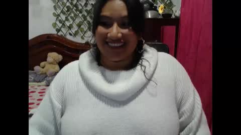 Snapshot of emilylove14 chatting on 01-10-25, 04:33 Emily Cortez online show from 01-10-25, 04:33