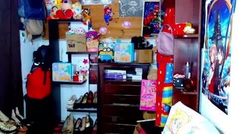 Nickole online show from 04-18-26, 05:17