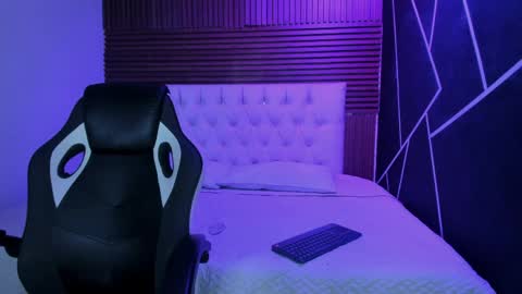 Snapshot of emilymora1_ chatting on 05-26-26, 05:36 emilymora1_ online show from 05-26-26, 05:36