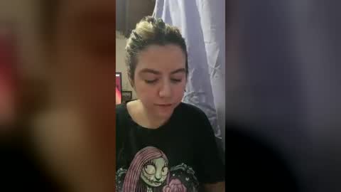 Snapshot of emilyokay chatting on 07-17-26, 07:52 Emily babe online show from 07-17-26, 07:52
