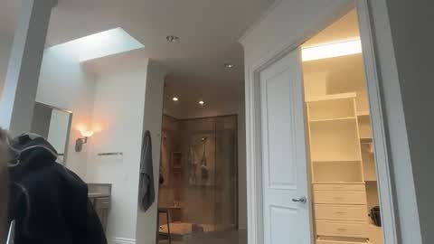 Snapshot of emilyparkerrr chatting on 02-20-26, 08:09 emilyparkerrr online show from 02-20-26, 08:09