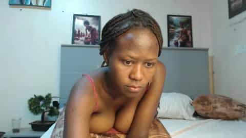 Emilly online show from 02-01-25, 03:41