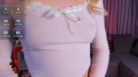 Hey i am  Emily     am -  pm online show from 12-28-24, 08:37
