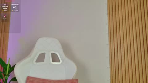 Emily  online show from 11-19-25, 09:31