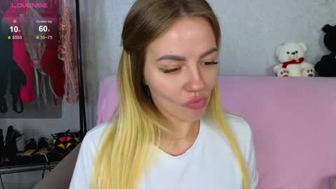 Emily Robbie online show from 02-13-25, 08:03