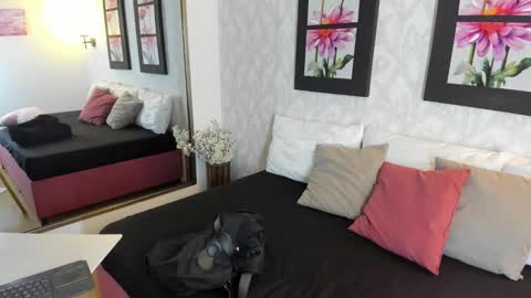 Summer 3 online show from 10-11-25, 02:48