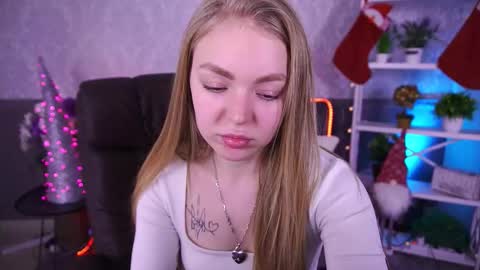  MY NAME IS Emily WELCOME EVERYONE I WILL BE HAPPY TO GIVE YOU WHAT YOU HAVE DREAMED OF FOR SO LONG online show from 12-20-25, 02:24