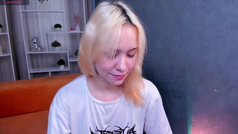 Snapshot of emilytrase chatting on 03-03-26, 01:23 Betty online show from 03-03-26, 01:23