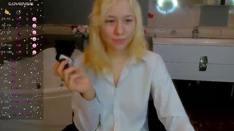 Snapshot of emilytrase chatting on 03-21-26, 01:10 Betty online show from 03-21-26, 01:10