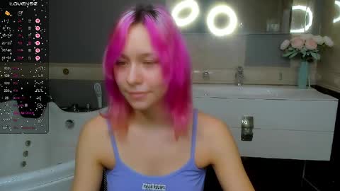 Snapshot of emilytrase chatting on 03-27-26, 08:26 Betty online show from 03-27-26, 08:26