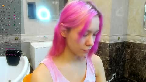 Snapshot of emilytrase chatting on 03-29-26, 01:16 Betty online show from 03-29-26, 01:16